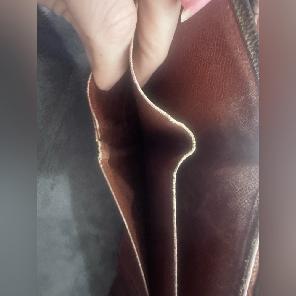 Louis Vuitton An0950 Code Authentic Multifold Dou… - image 8